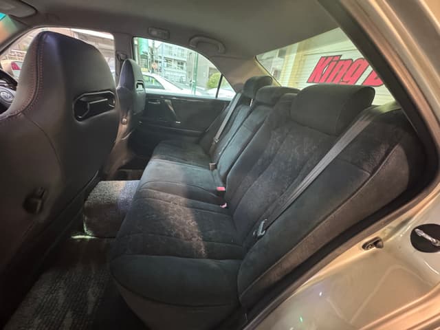 2002 Toyota Crown JDM car for sale — photo 9 of 25
