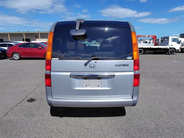 2001 Honda Stepwagon JDM car for sale — photo 7 of 20