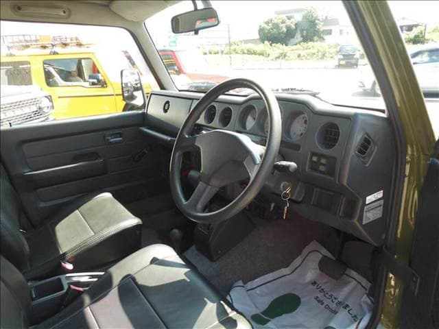 1996 Suzuki Jimny JDM car for sale — photo 3 of 13