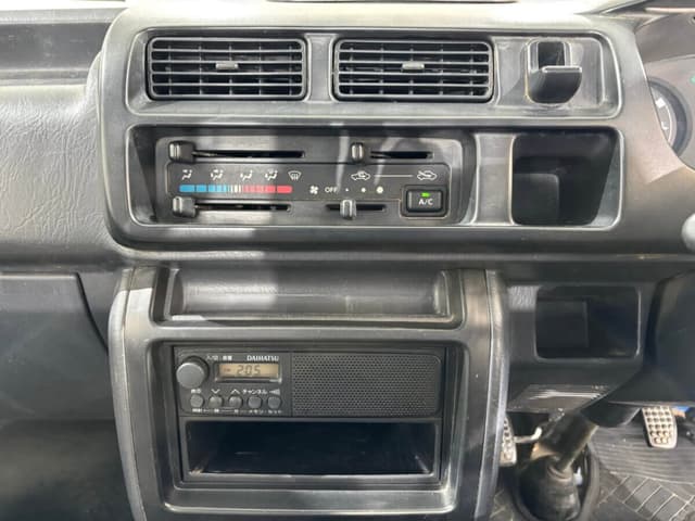 2000 Daihatsu Hijet JDM car for sale — photo 10 of 23