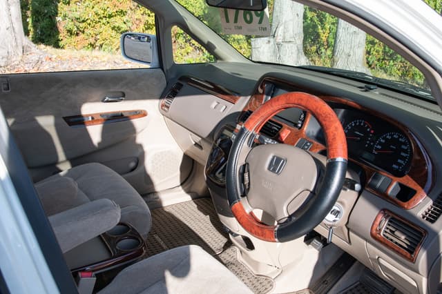 2001 Honda Odyssey JDM car for sale — photo 8 of 15