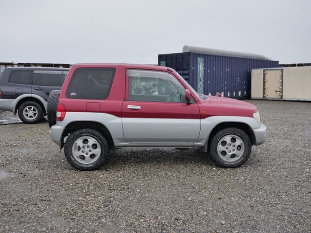 2000 Mitsubishi Pajero JDM car for sale — photo 4 of 25