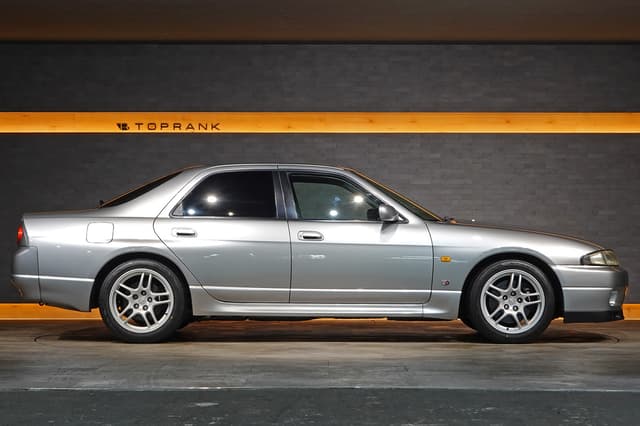 1998 Nissan Skyline JDM car for sale — photo 15 of 25