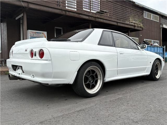 1994 Nissan Skyline JDM car for sale — photo 14 of 23