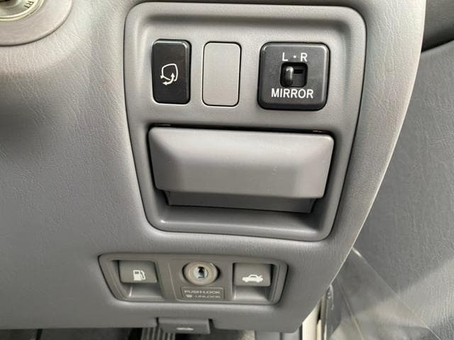 1997 Toyota Aristo JDM car for sale — photo 16 of 25