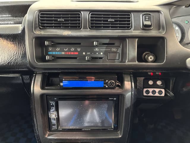 1999 Daihatsu Hijet JDM car for sale — photo 19 of 25
