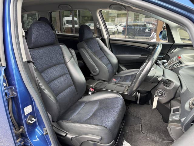 2006 Honda Odyssey JDM car for sale — photo 9 of 10