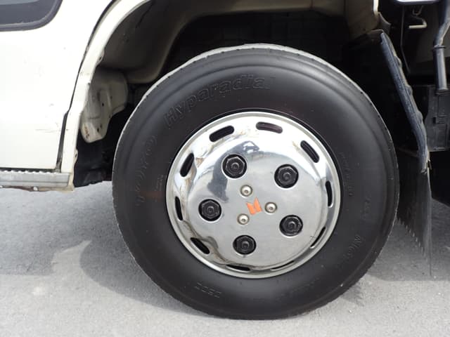 1990 Isuzu Elf JDM car for sale — photo 13 of 25