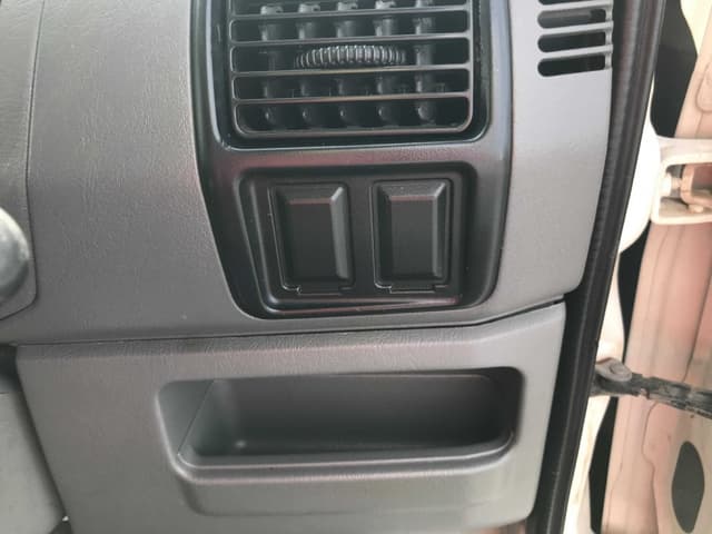 2001 Mitsubishi Minicab JDM car for sale — photo 15 of 24