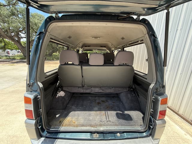 1990 Mitsubishi Delica JDM car for sale — photo 15 of 20
