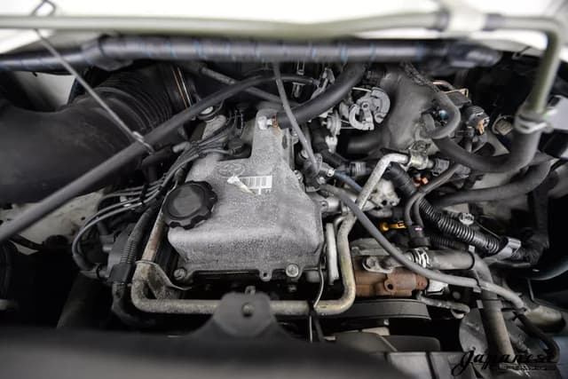 1998 Toyota HiAce JDM car for sale — photo 23 of 25