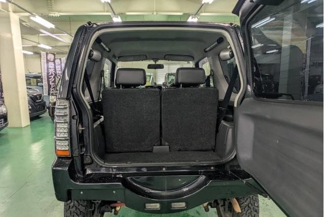 2011 Suzuki Jimny JDM car for sale — photo 10 of 25