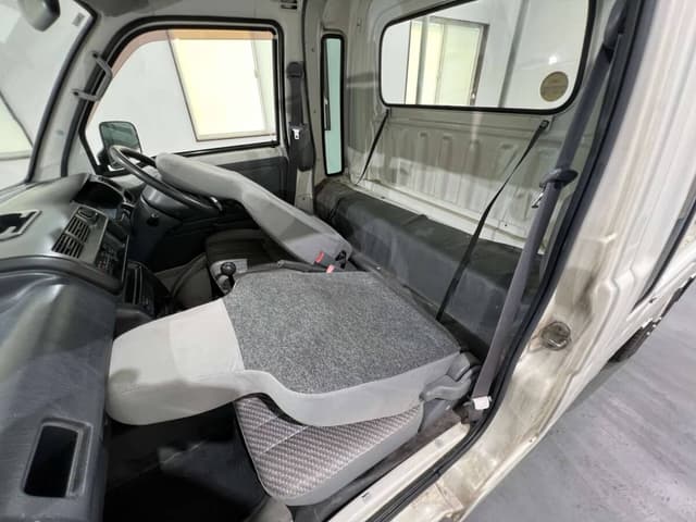 2000 Daihatsu Hijet JDM car for sale — photo 11 of 25