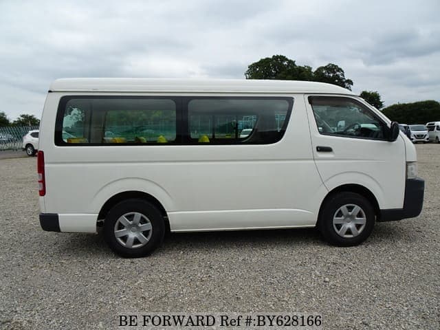 2009 Toyota HiAce JDM car for sale — photo 6 of 25