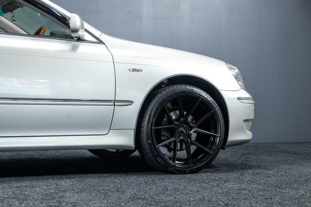 2005 Toyota Majesta JDM car for sale — photo 11 of 19