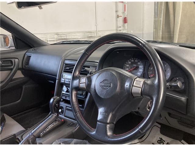 1998 Nissan Skyline JDM car for sale — photo 3 of 18