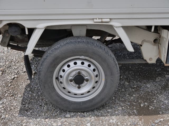1999 Daihatsu Hijet JDM car for sale — photo 22 of 25