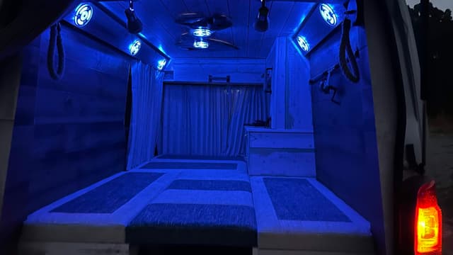 1997 Toyota Townace JDM car for sale — photo 2 of 8