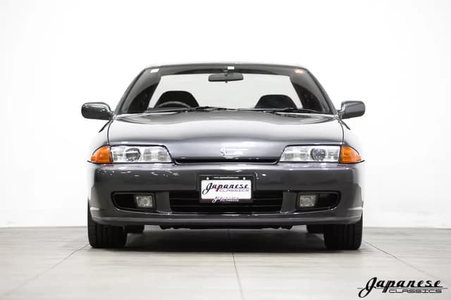 1992 Nissan Skyline JDM car for sale — photo 2 of 24