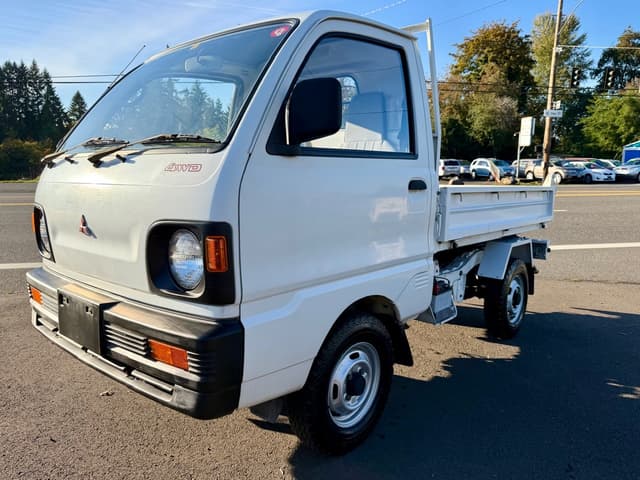 1991 Mitsubishi Minicab JDM car for sale — photo 6 of 25