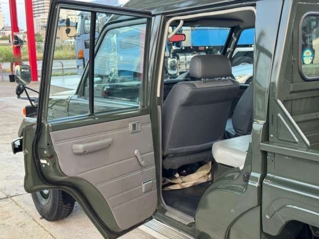 2001 Toyota Land Cruiser JDM car for sale — photo 2 of 25