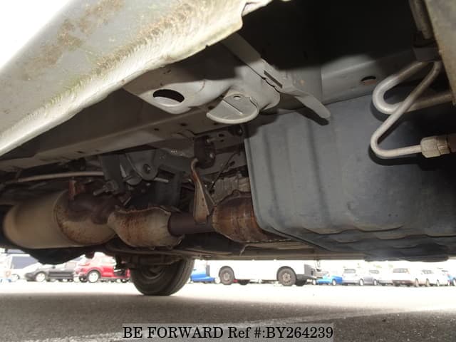 2005 Toyota HiAce JDM car for sale — photo 23 of 25