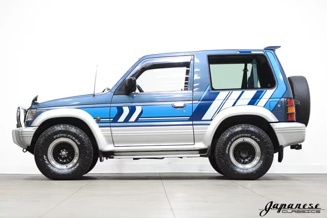 1992 Mitsubishi Pajero JDM car for sale — photo 4 of 25