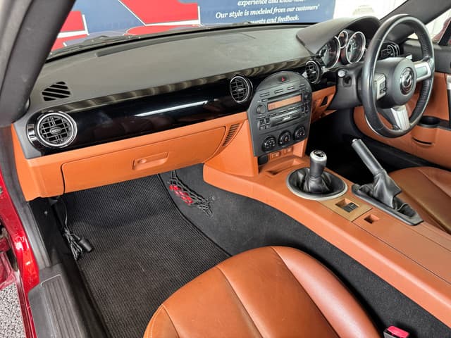 2005 Mazda Roadster (Eunos Roadster / MX-5) JDM car for sale — photo 12 of 25