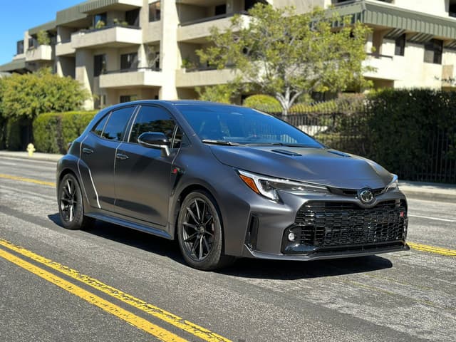 2023 Toyota Corolla JDM car for sale — photo 4 of 9