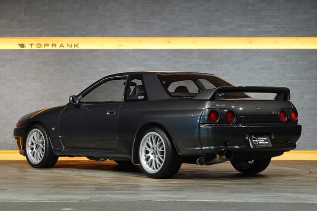 1990 Nissan Skyline JDM car for sale — photo 4 of 25