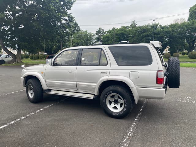 1996 Toyota Hilux Surf JDM car for sale — photo 2 of 10