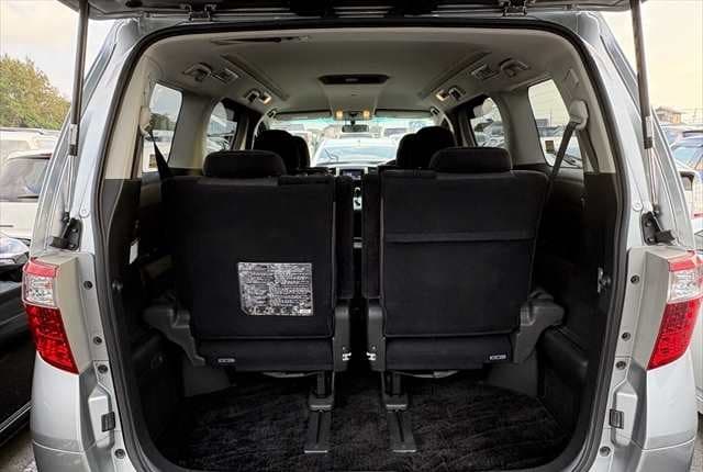 2010 Toyota Alphard JDM car for sale — photo 16 of 21