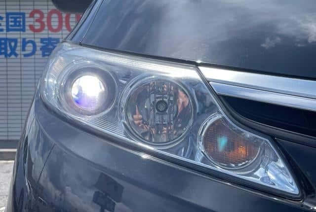 2009 Toyota Estima JDM car for sale — photo 11 of 25