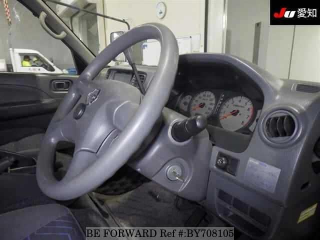 2002 Nissan Caravan JDM car for sale — photo 3 of 7