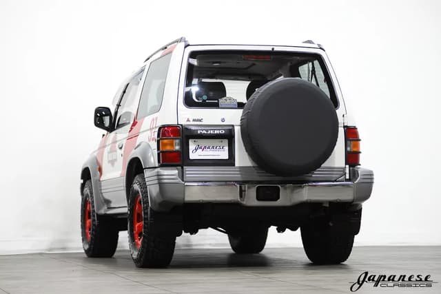 1991 Mitsubishi Pajero JDM car for sale — photo 6 of 25