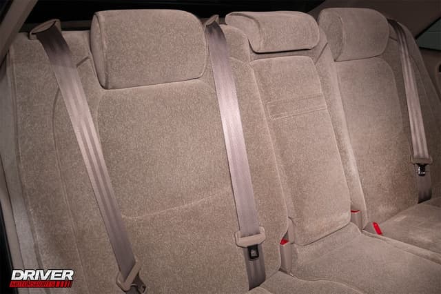 1999 Toyota Crown JDM car for sale — photo 17 of 25