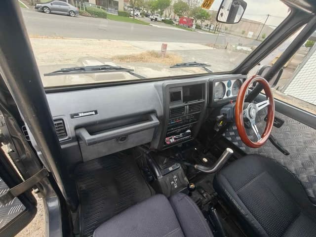 1991 Suzuki Jimny JDM car for sale — photo 2 of 16