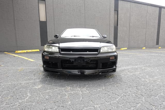 1998 Nissan Skyline JDM car for sale — photo 2 of 15