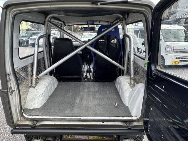 1992 Suzuki Jimny JDM car for sale — photo 8 of 13
