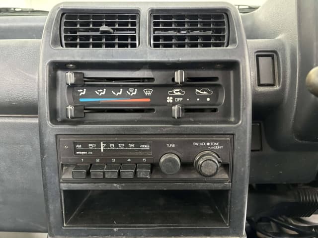 1993 Mitsubishi Minicab JDM car for sale — photo 11 of 25