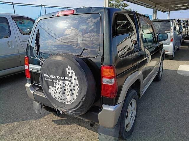 1999 Mitsubishi Pajero Mini JDM car for sale — photo 2 of 8