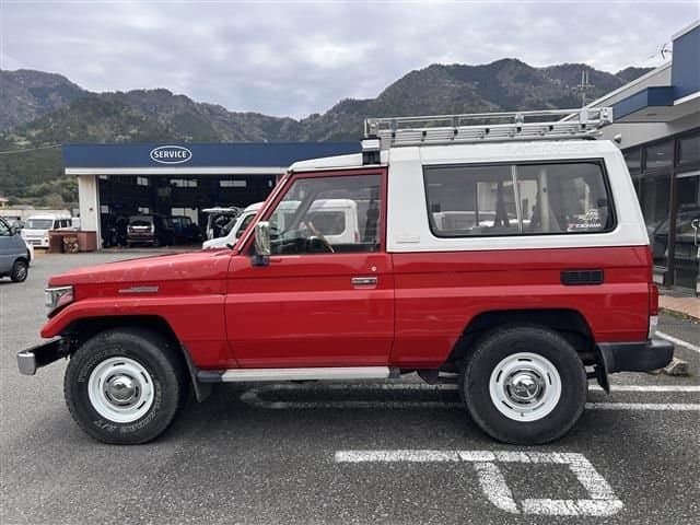 1992 Toyota Land Cruiser JDM car for sale — photo 18 of 21