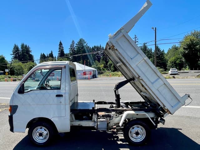 1998 Daihatsu Hijet JDM car for sale — photo 4 of 25