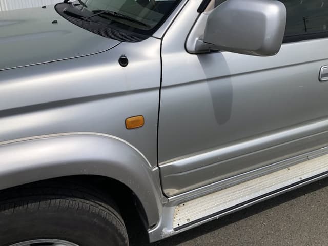 2001 Toyota Hilux Surf JDM car for sale — photo 3 of 5