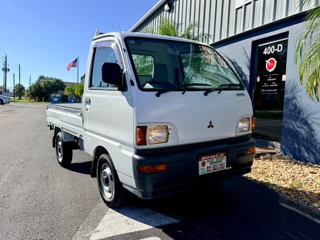 1997 Mitsubishi Minicab JDM car for sale — photo 13 of 17