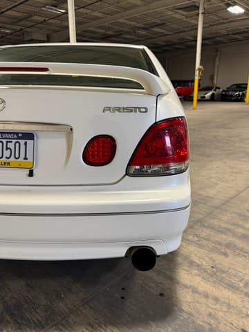 2001 Toyota Aristo JDM car for sale — photo 21 of 25