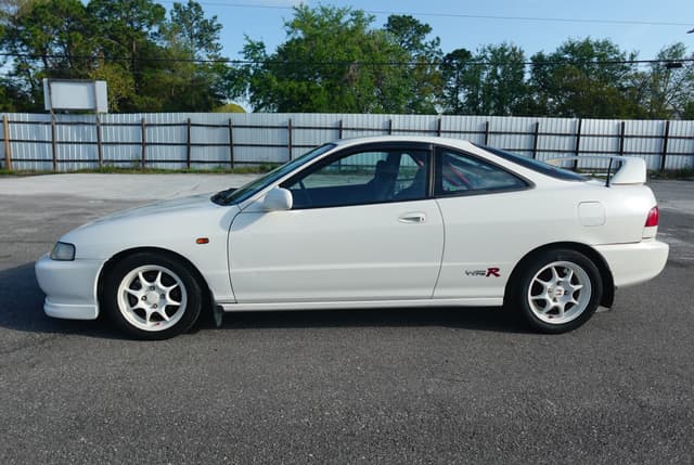 1997 Honda Integra JDM car for sale — photo 4 of 18