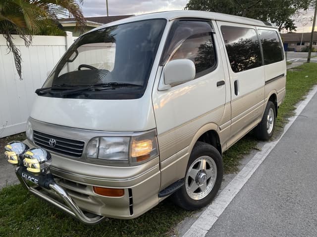 1994 Toyota HiAce JDM car for sale — photo 4 of 19