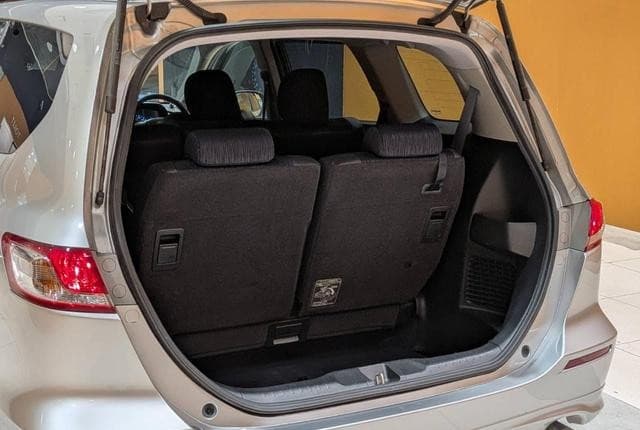 2011 Honda Odyssey JDM car for sale — photo 15 of 25