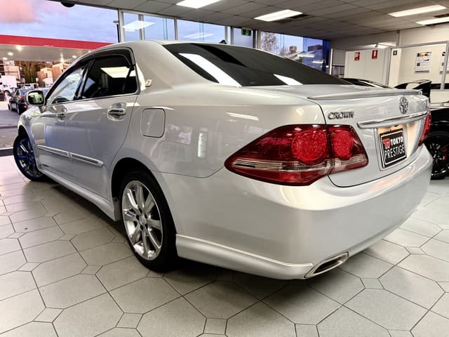 2008 Toyota Crown JDM car for sale — photo 3 of 5